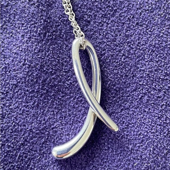 Tiffany & Co. Jewelry - Tiffany & Co. Peretti “L” (1.5") with 18" Peretti chain